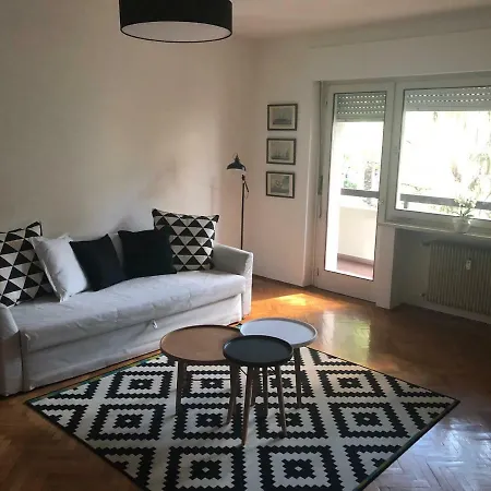 Residenza Xxx Aprile 아파트 메라노